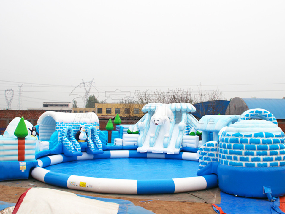 Outdoor commercial grade inflatable mobile water park