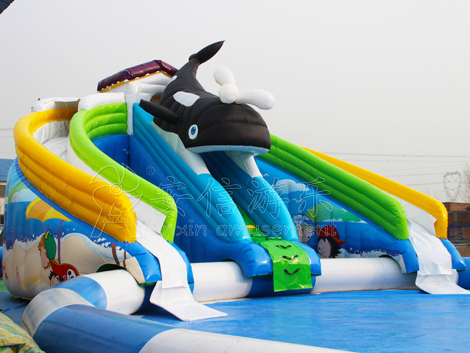 Outdoor commercial grade inflatable mobile water park