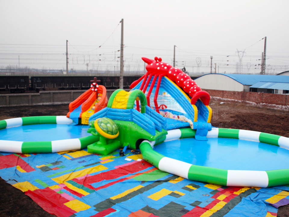 Outdoor commercial grade inflatable mobile water park