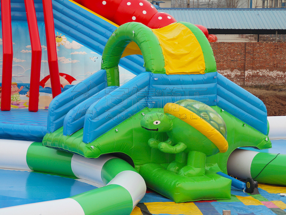 Outdoor commercial grade inflatable mobile water park