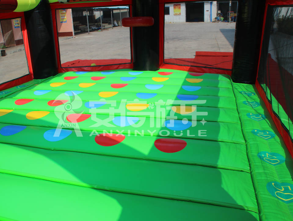 Inflatable 8 in 1 sport games area