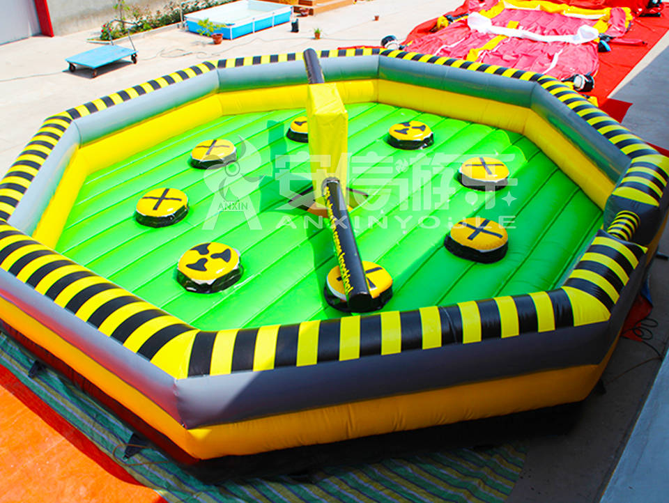 Inflatable mechanical meltdown game