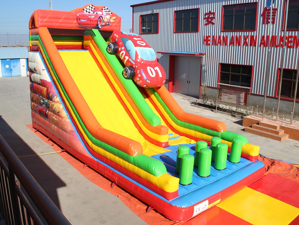 Inflatable dry Slide with Car Model