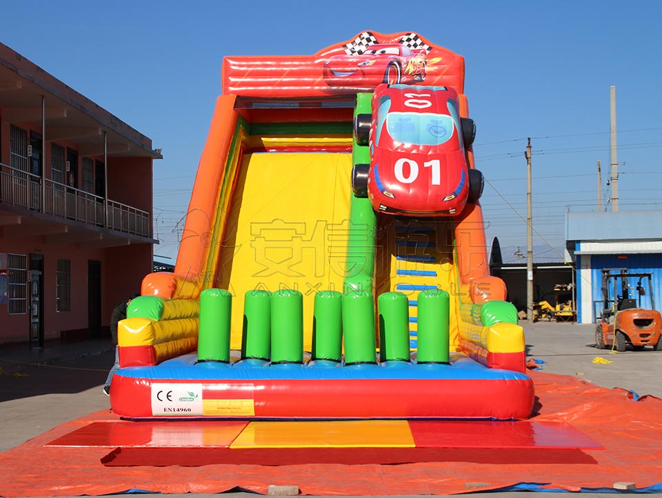 Inflatable dry Slide with Car Model