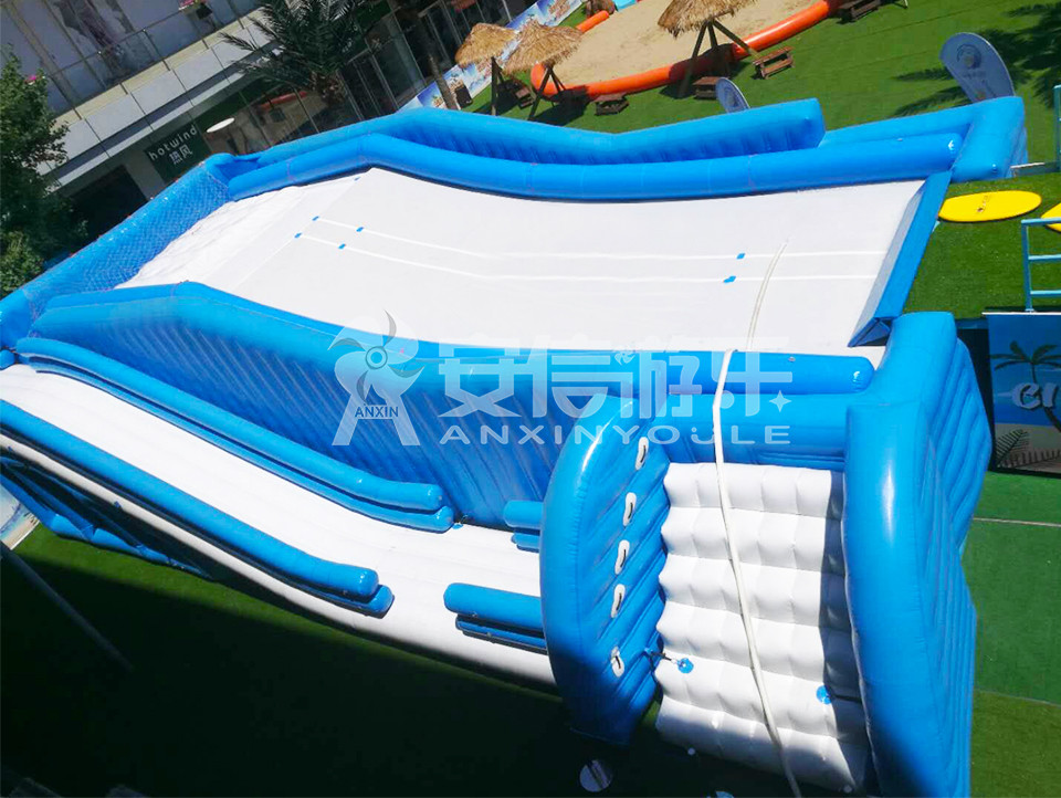 Inflatable single surf simulator